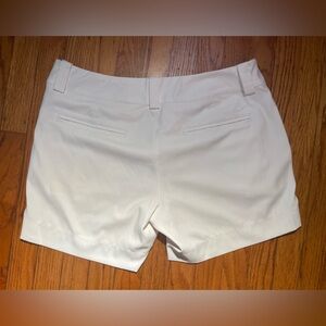 Nike Dri Fit Women’s Golf Shorts - White - Size 8 (Medium)